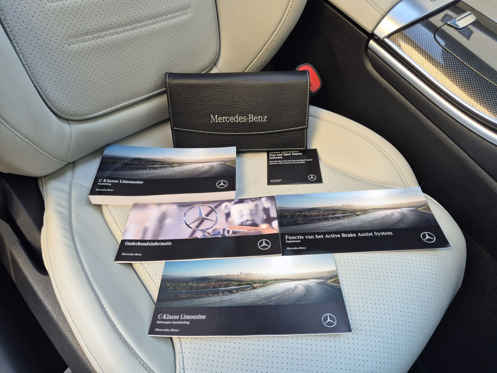 Mercedes-Benz C-klasse 180 AMG Line | Burmester | Wit leder | Pano 24