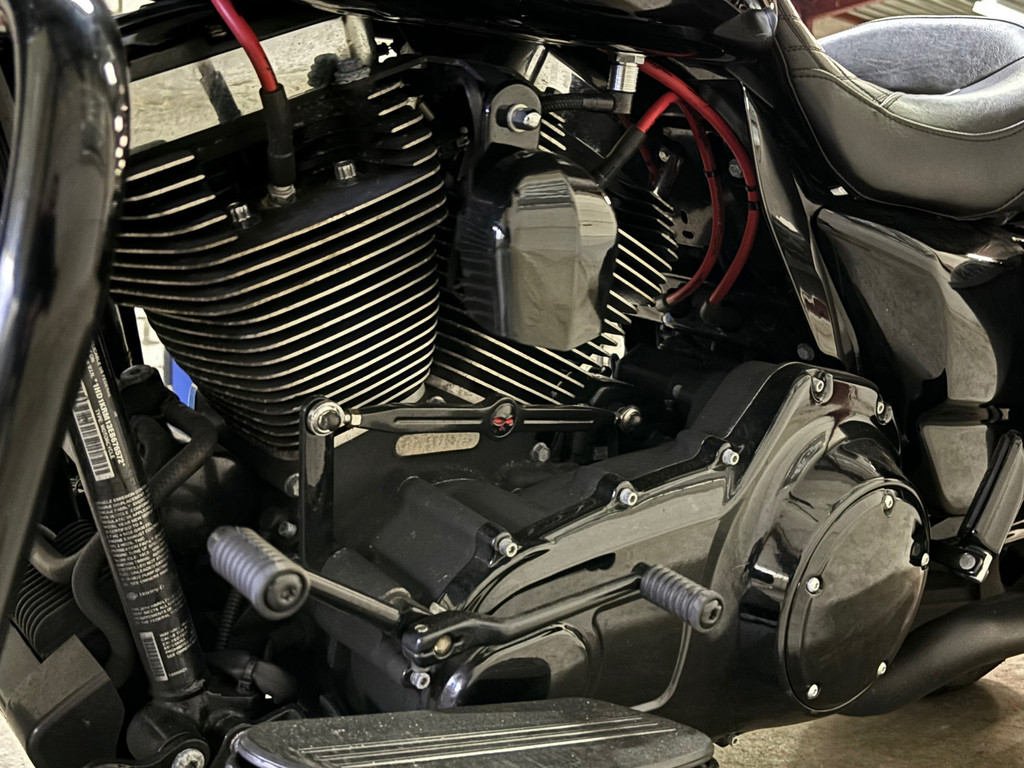 Harley Davidson Tour 103 FLHXS Street Glide Special black edtion 17