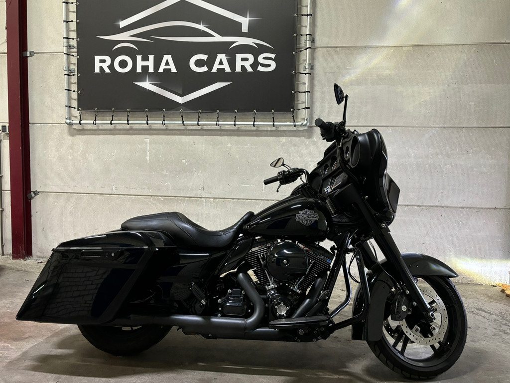 Harley Davidson Tour 103 FLHXS Street Glide Special black edtion 6