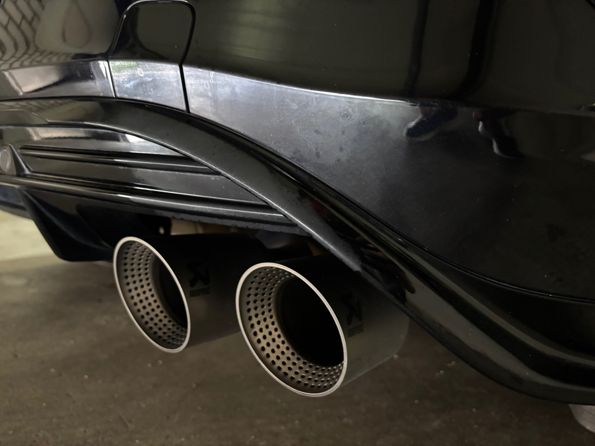 Volkswagen T-ROC 2.0 TSI 4Motion R Performence Akra Pano 10