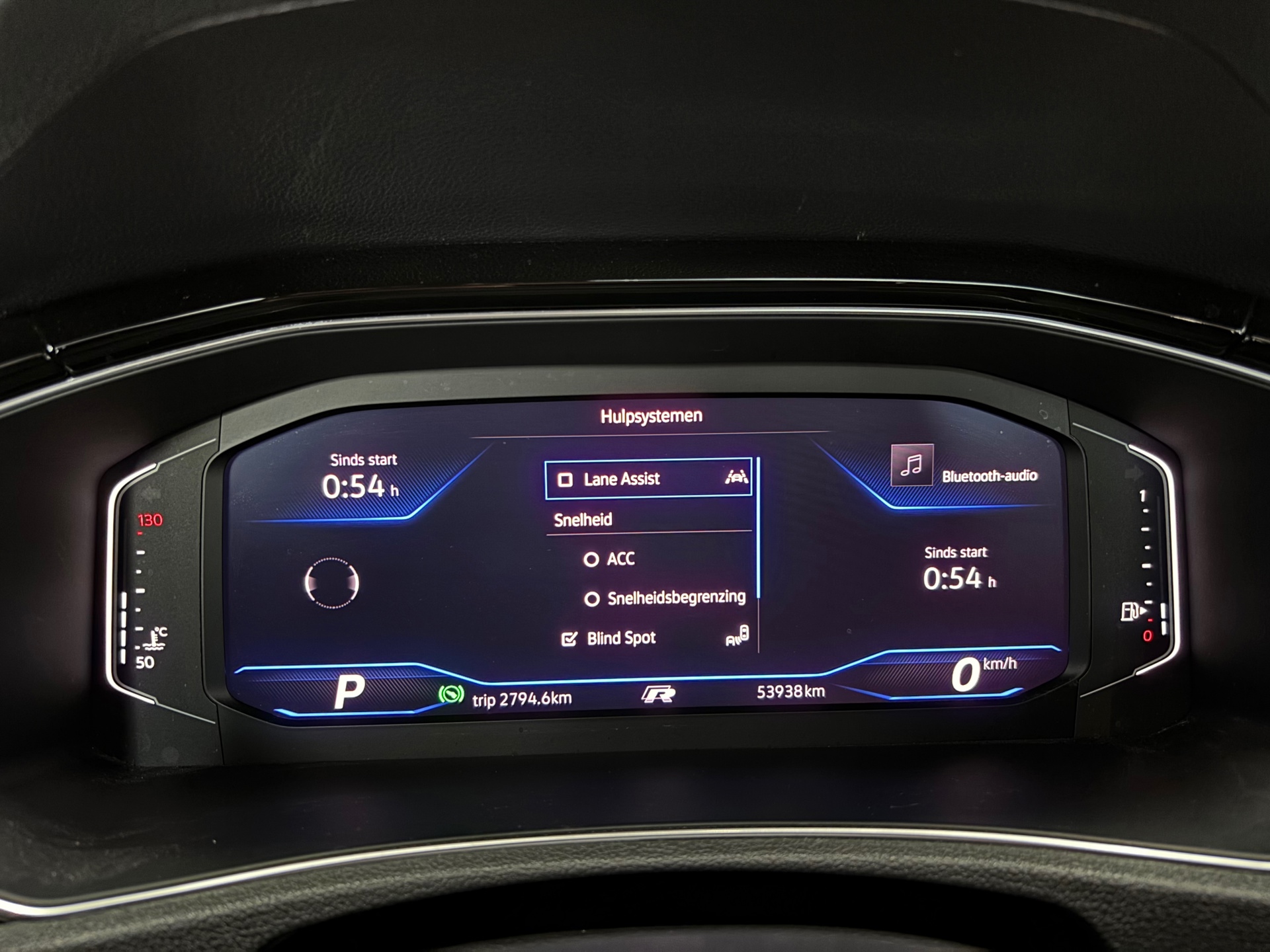 Volkswagen T-ROC 2.0 TSI 4Motion R Performence Akra Pano 13