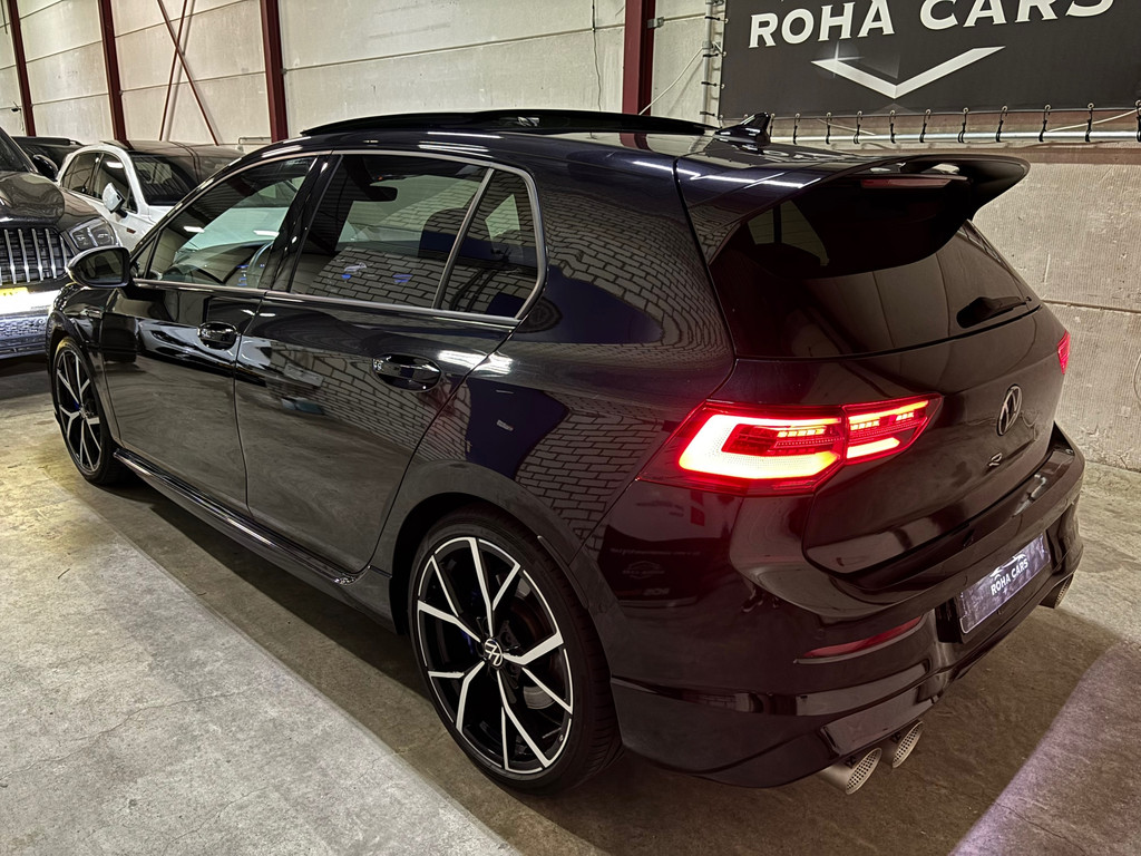 Volkswagen Golf 2.0 TSI R 4Motion Performance AKRA, PANO, LEER 10