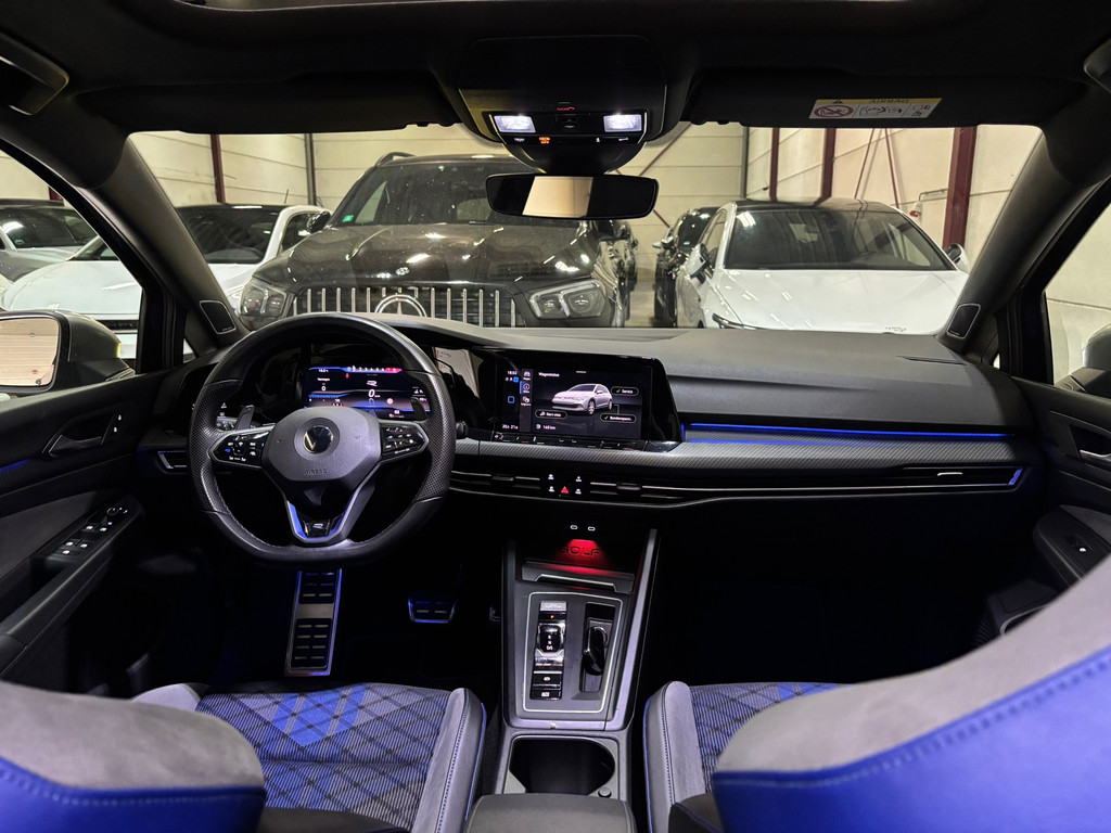 Volkswagen Golf 2.0 TSI R 4Motion Performance AKRA, PANO, LEER 19