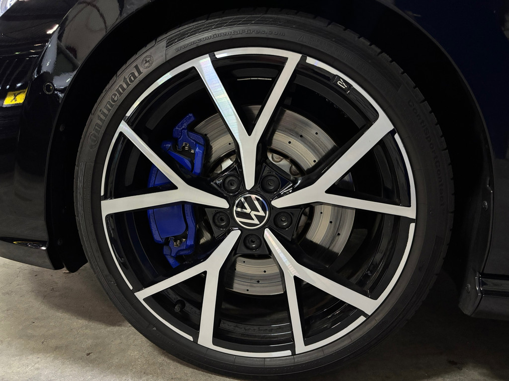Volkswagen Golf 2.0 TSI R 4Motion Performance AKRA, PANO, LEER 6