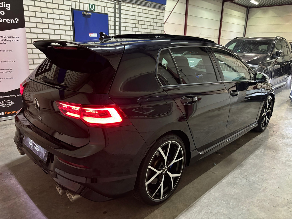 Volkswagen Golf 2.0 TSI R 4Motion Performance AKRA, PANO, LEER 9