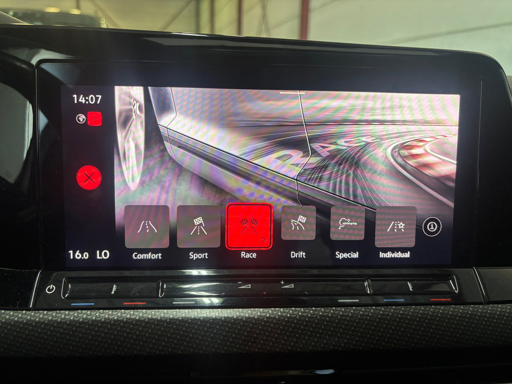Volkswagen GOLF 2.0 TSI R 4Motion Performance AKRA 21