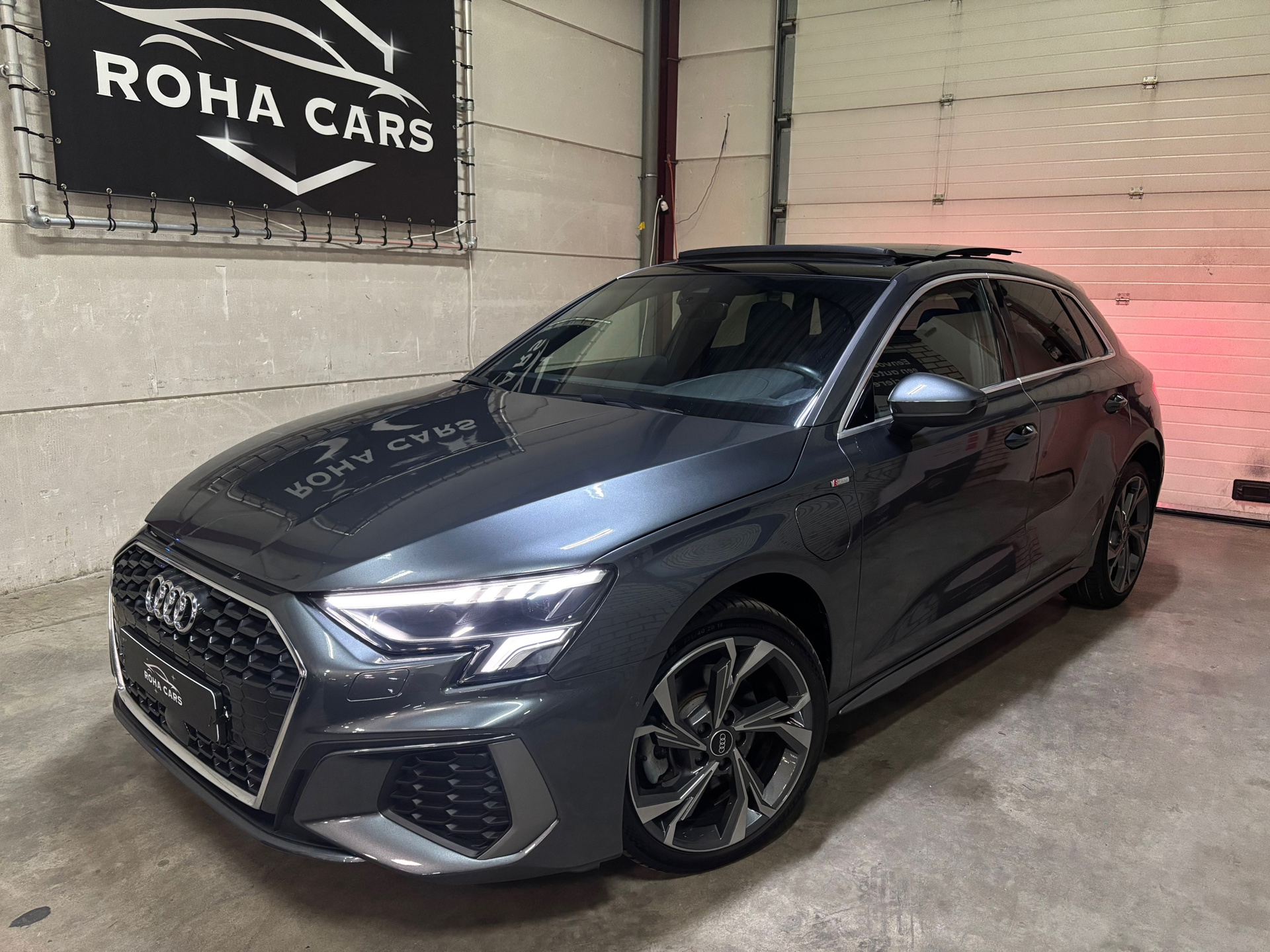 Audi A3 Sportback 40 TFSI e 3x S line panorama 1