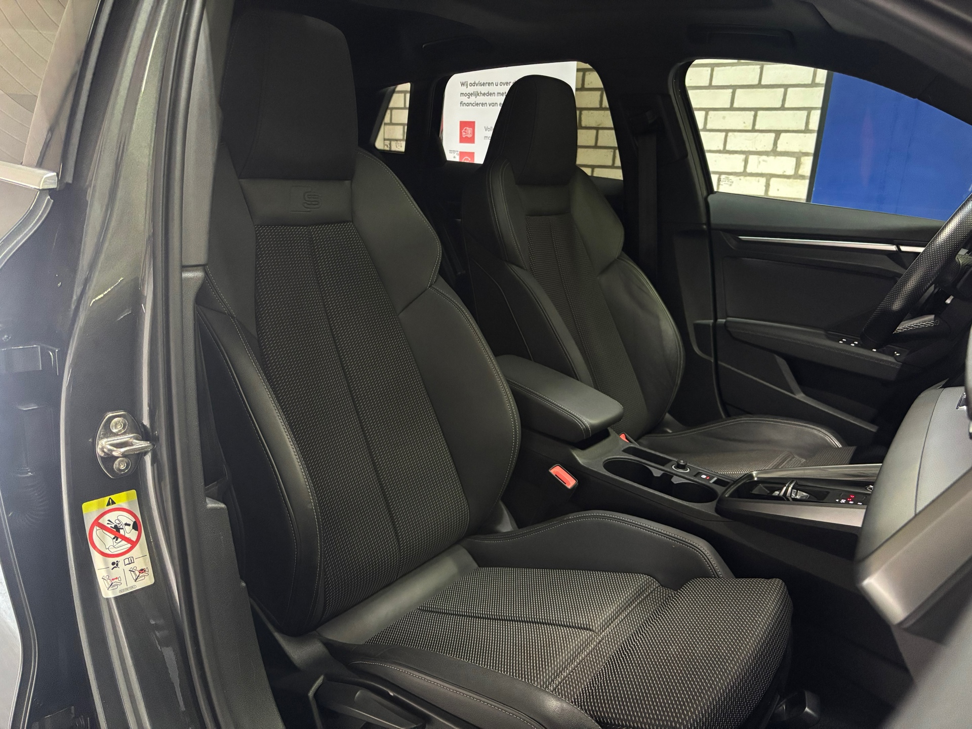 Audi A3 Sportback 40 TFSI e 3x S line panorama 13