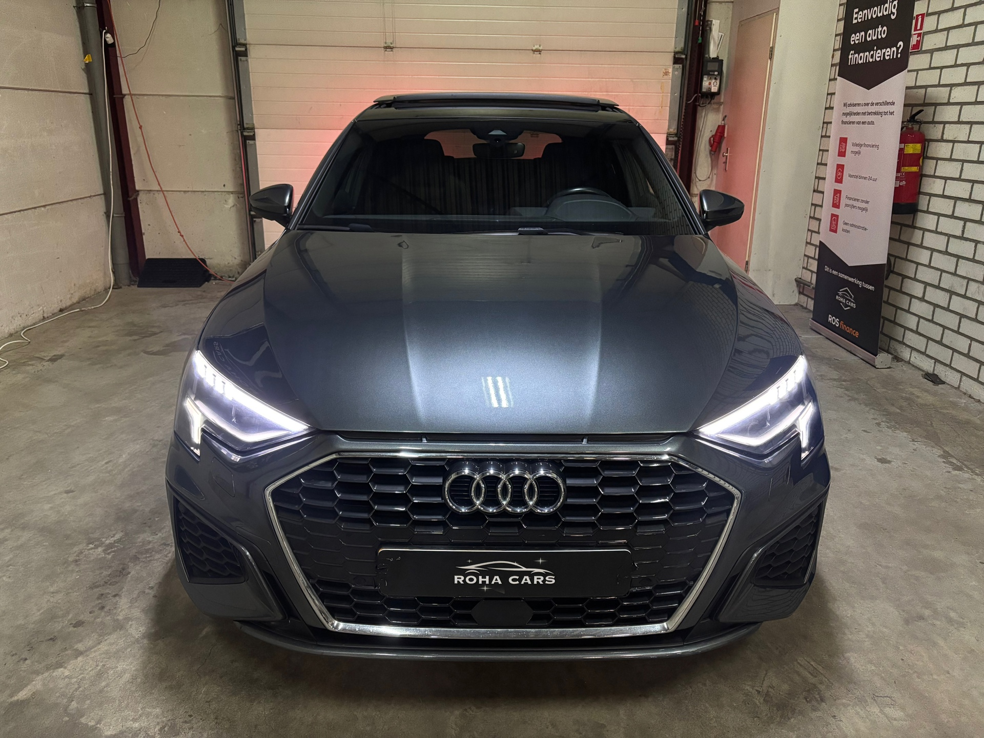 Audi A3 Sportback 40 TFSI e 3x S line panorama 2