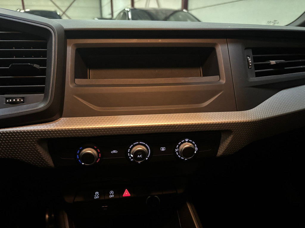 Audi A1 SPORTBACK 25 TFSI S line automaat 22