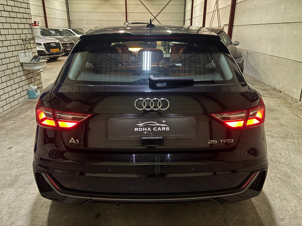 Audi A1 SPORTBACK 25 TFSI S line automaat 7