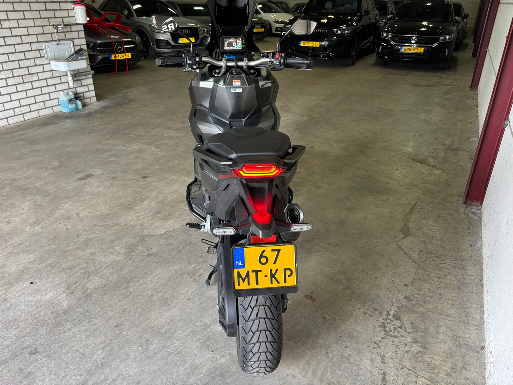 Honda Scooter NC 750 X-ADV 12