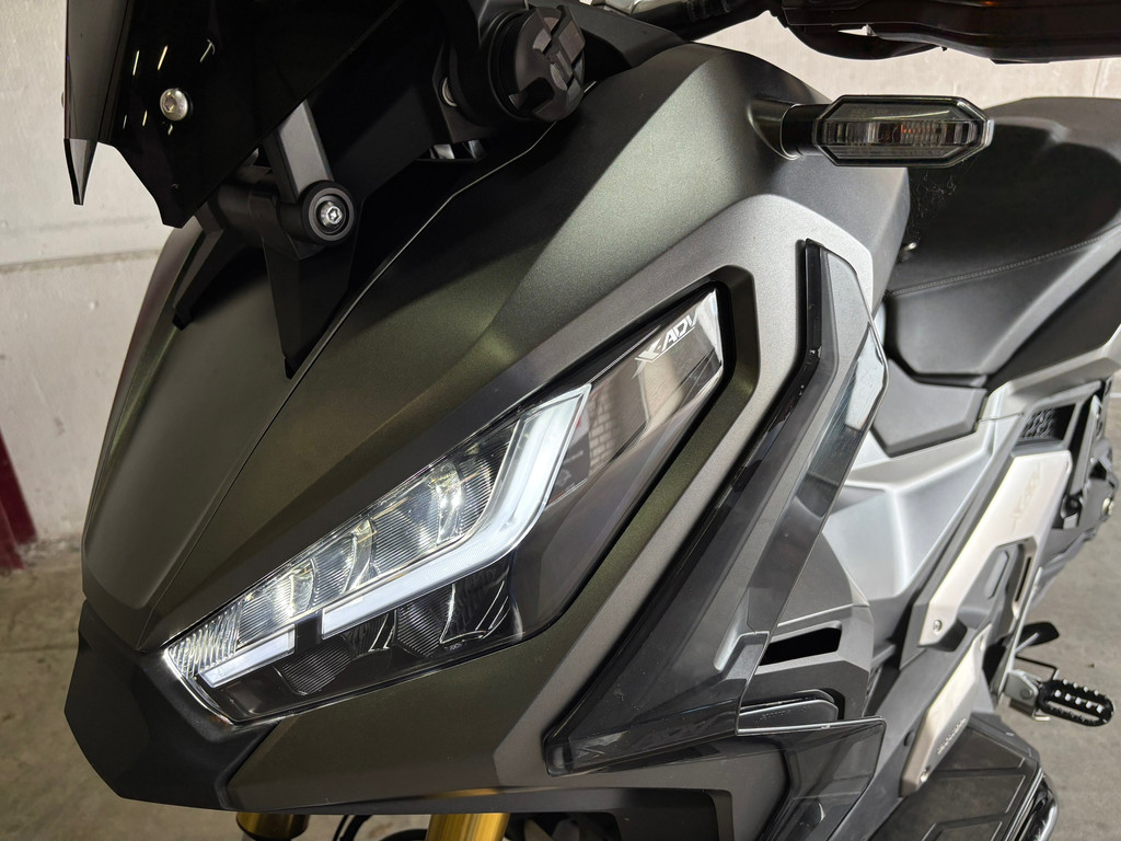 Honda Scooter NC 750 X-ADV 2