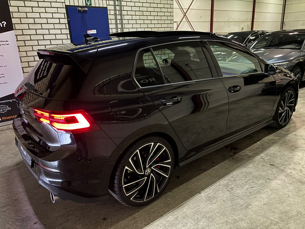 Volkswagen Golf 2.0 TSI GTI 11