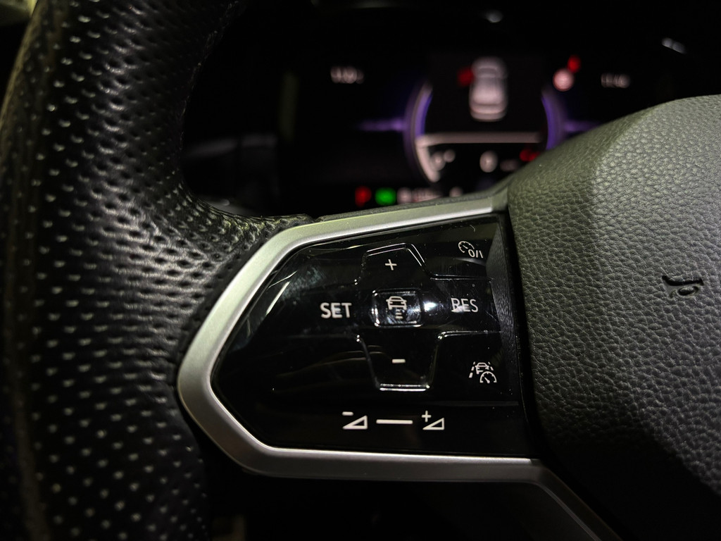 Volkswagen Golf 2.0 TSI GTI 13