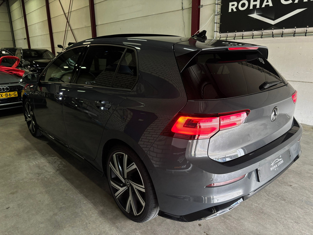Volkswagen Golf 1.5 eTSI R-Line 12