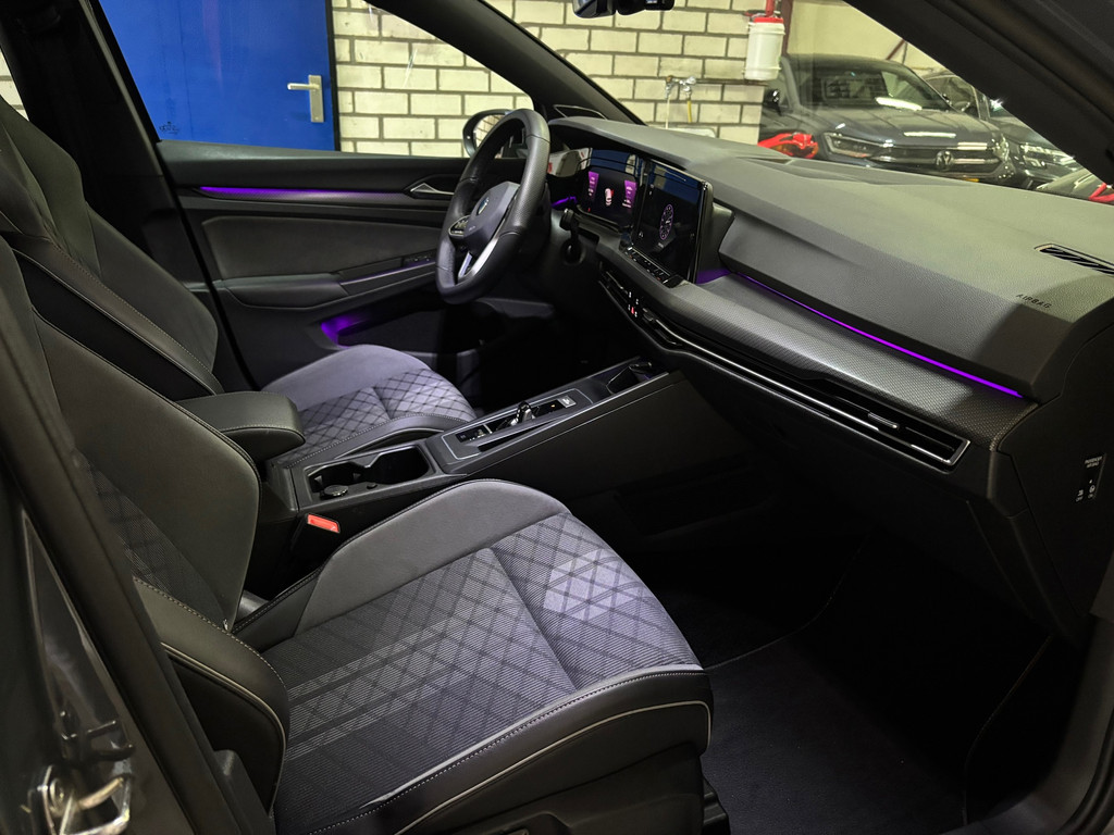 Volkswagen Golf 1.5 eTSI R-Line 17