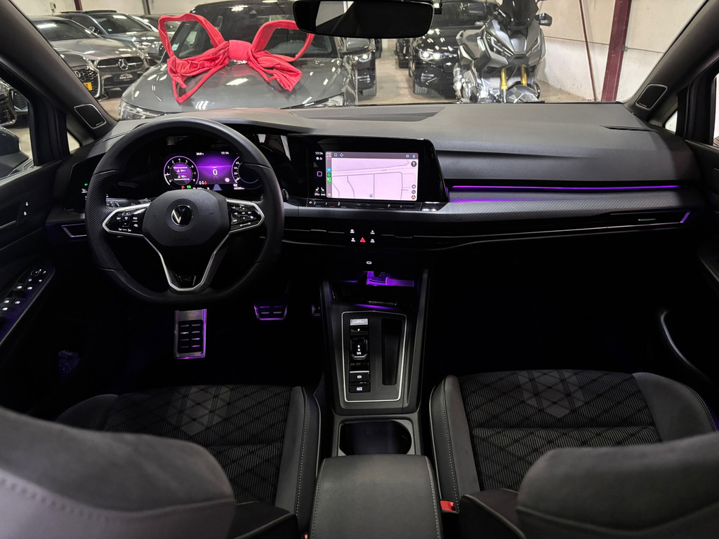 Volkswagen Golf 1.5 eTSI R-Line 19