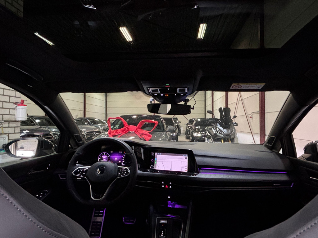 Volkswagen Golf 1.5 eTSI R-Line 20