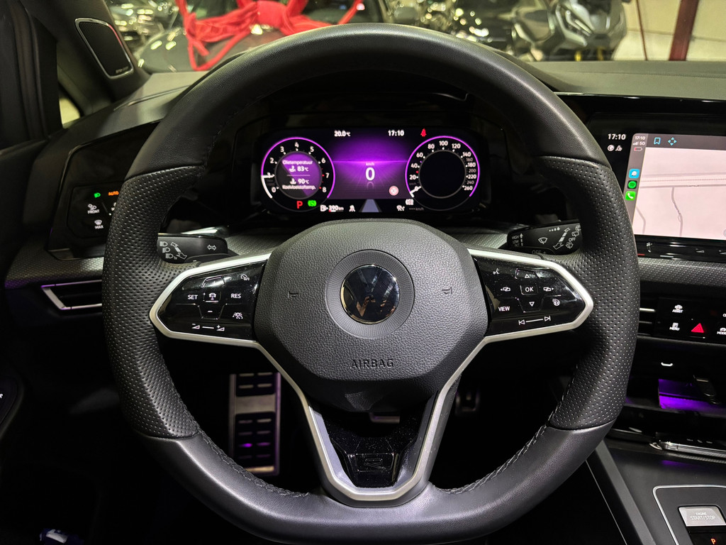 Volkswagen Golf 1.5 eTSI R-Line 22