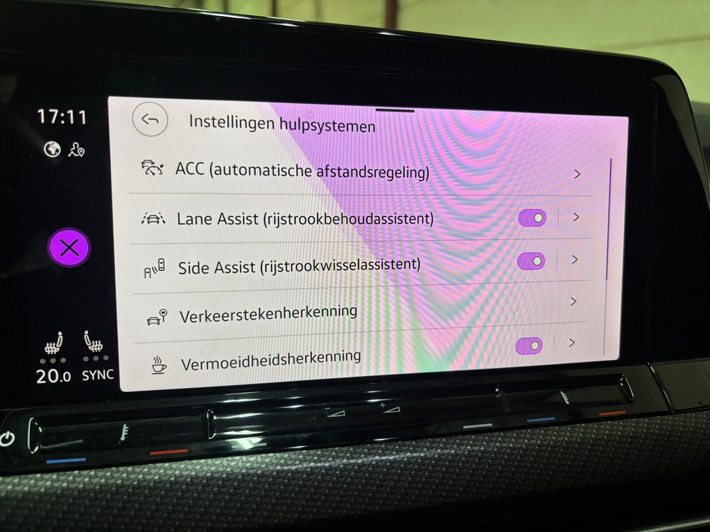 Volkswagen Golf 1.5 eTSI R-Line 30