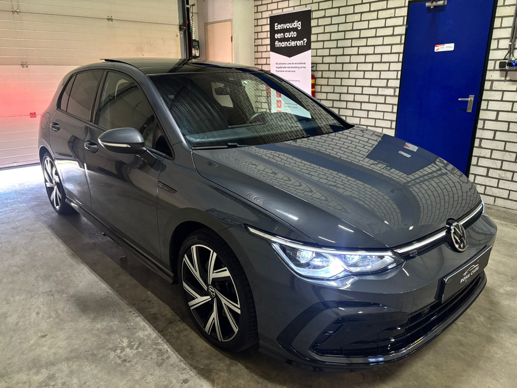 Volkswagen Golf 1.5 eTSI R-Line 4