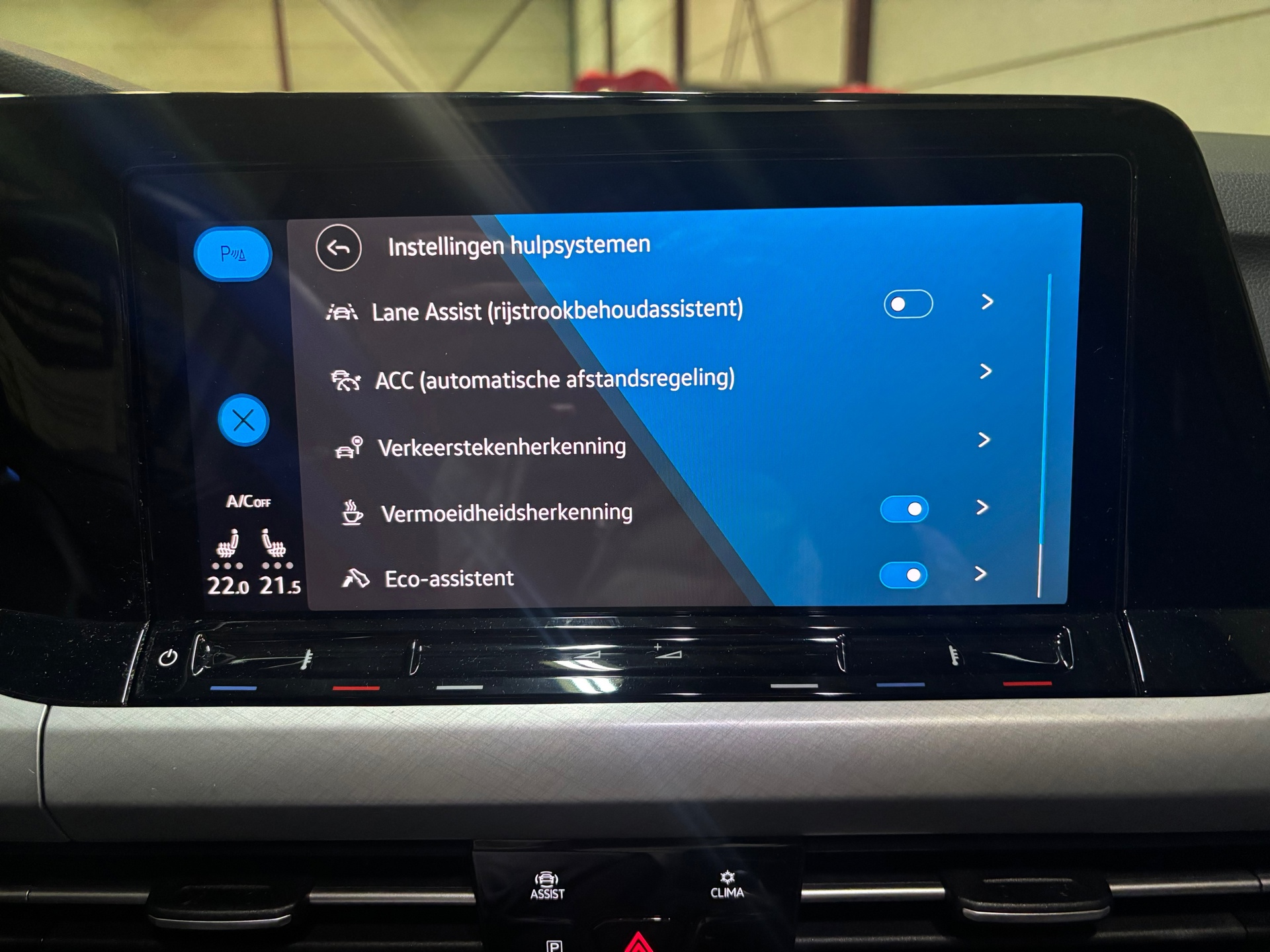 Volkswagen Golf 1.5 eTSI R-Line 19