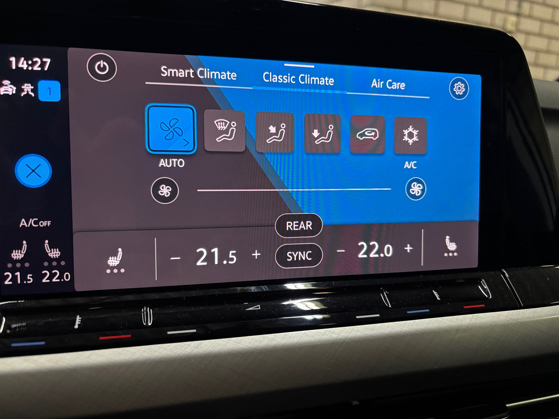 Volkswagen Golf 1.5 eTSI R-Line 21