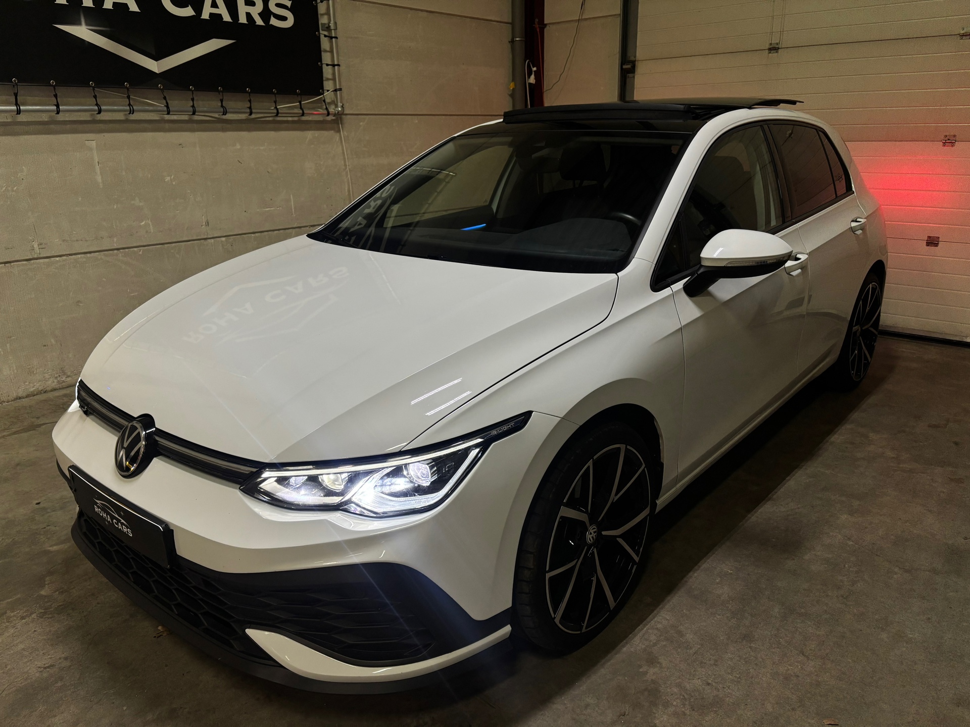 Volkswagen Golf 1.5 eTSI R-Line 3