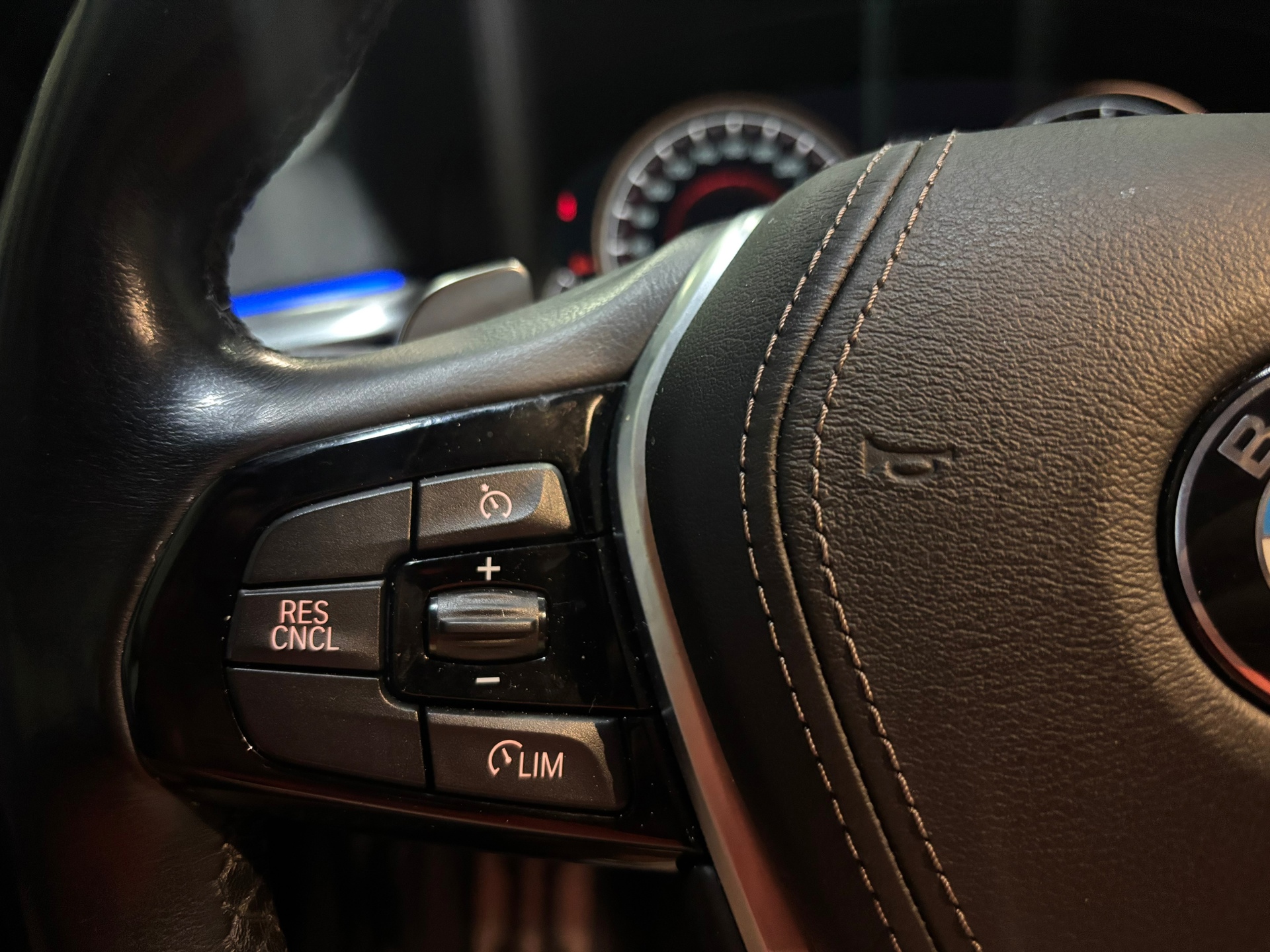BMW 5-serie 520i High Executive M-pakket 13