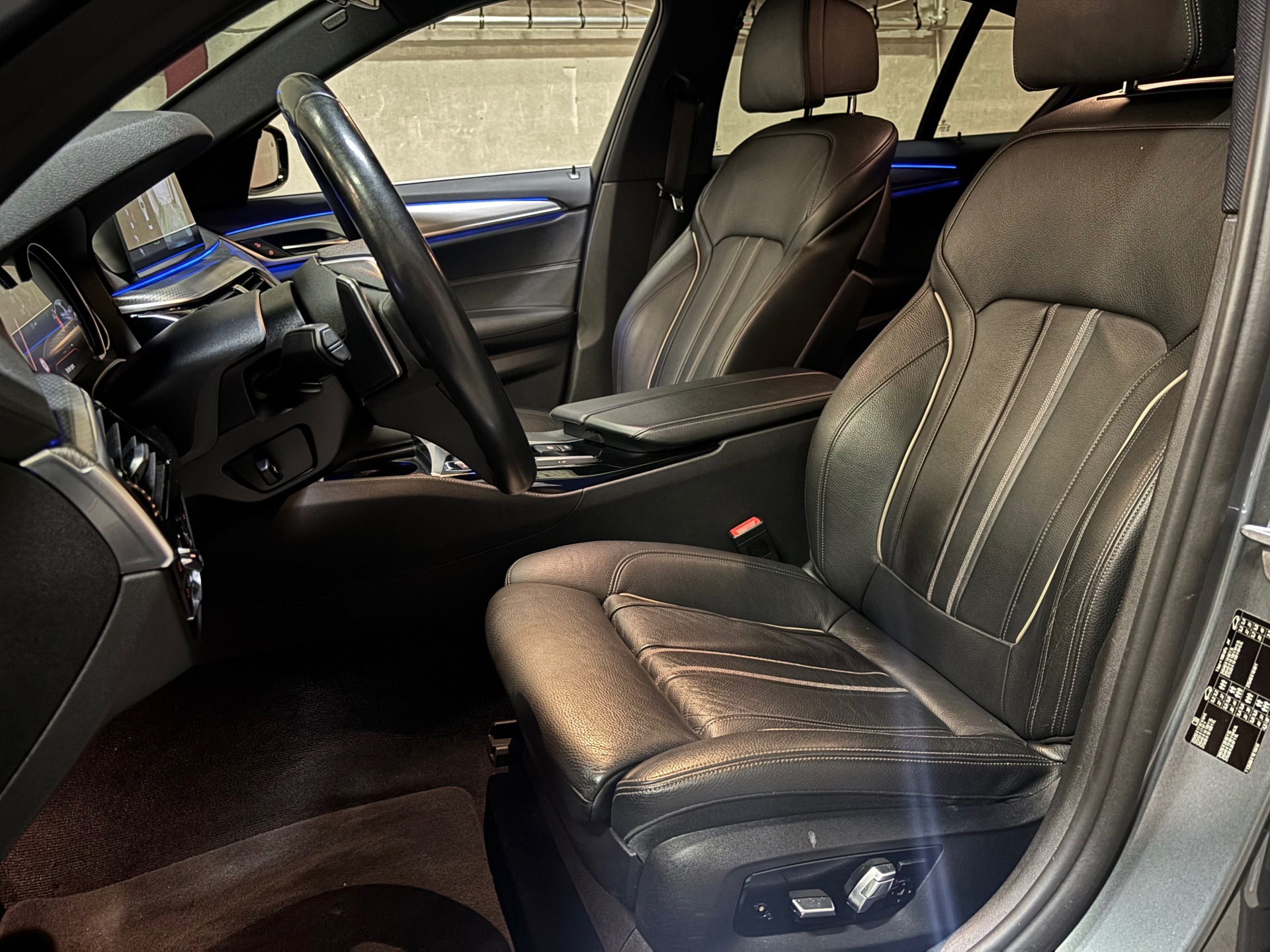 BMW 5-serie 520i High Executive M-pakket 19