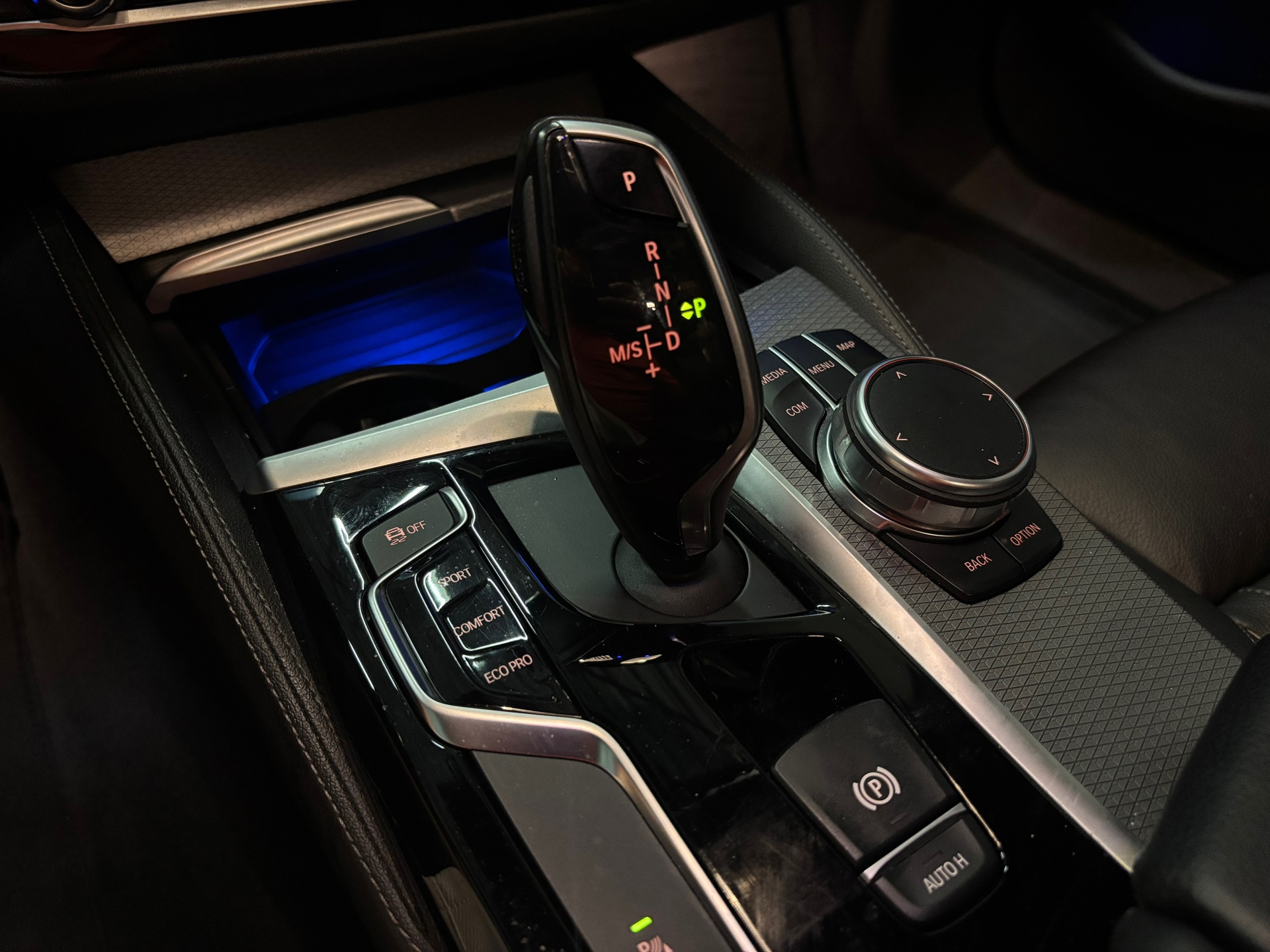 BMW 5-serie 520i High Executive M-pakket 27