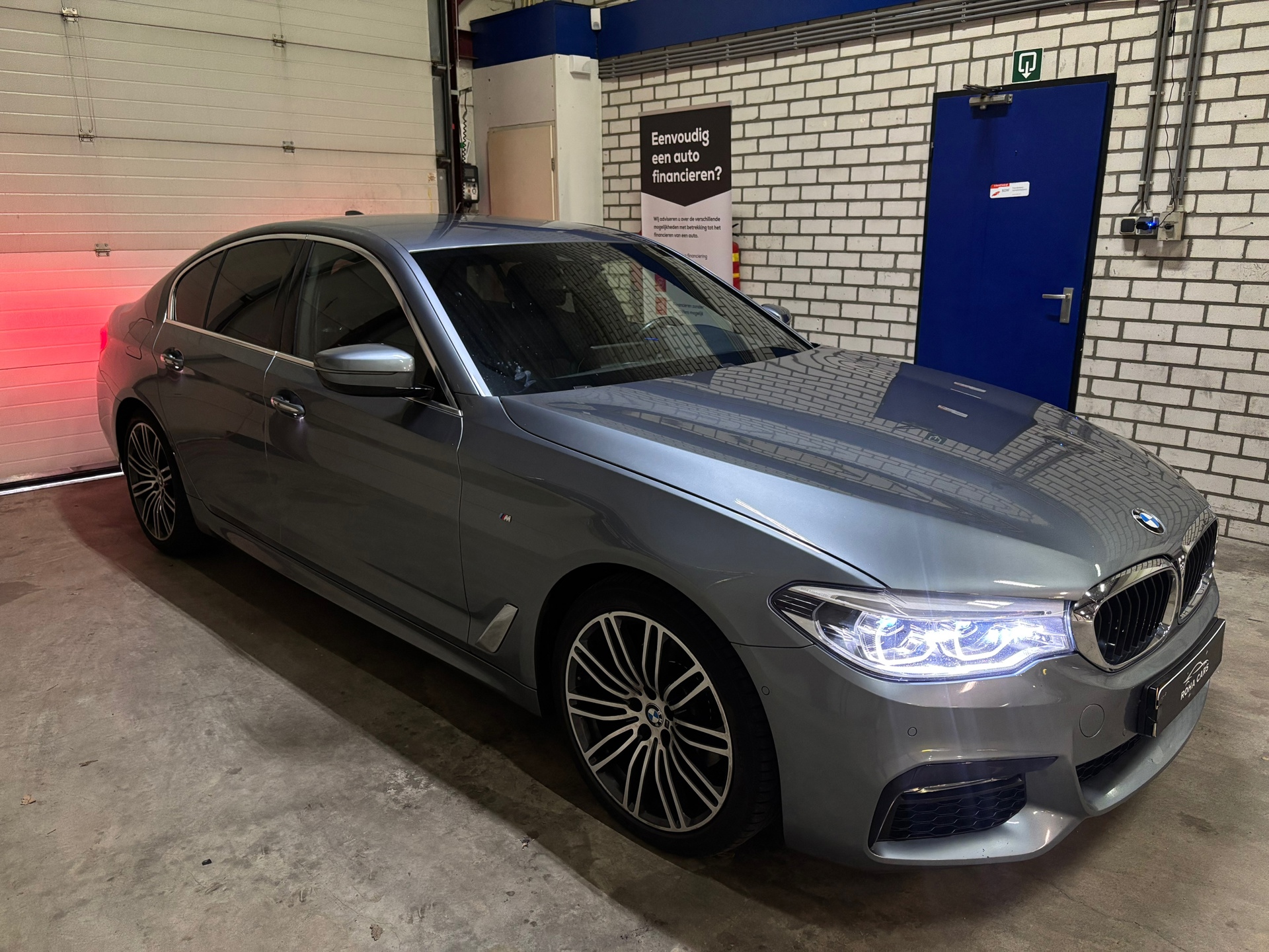 BMW 5-serie 520i High Executive M-pakket 4