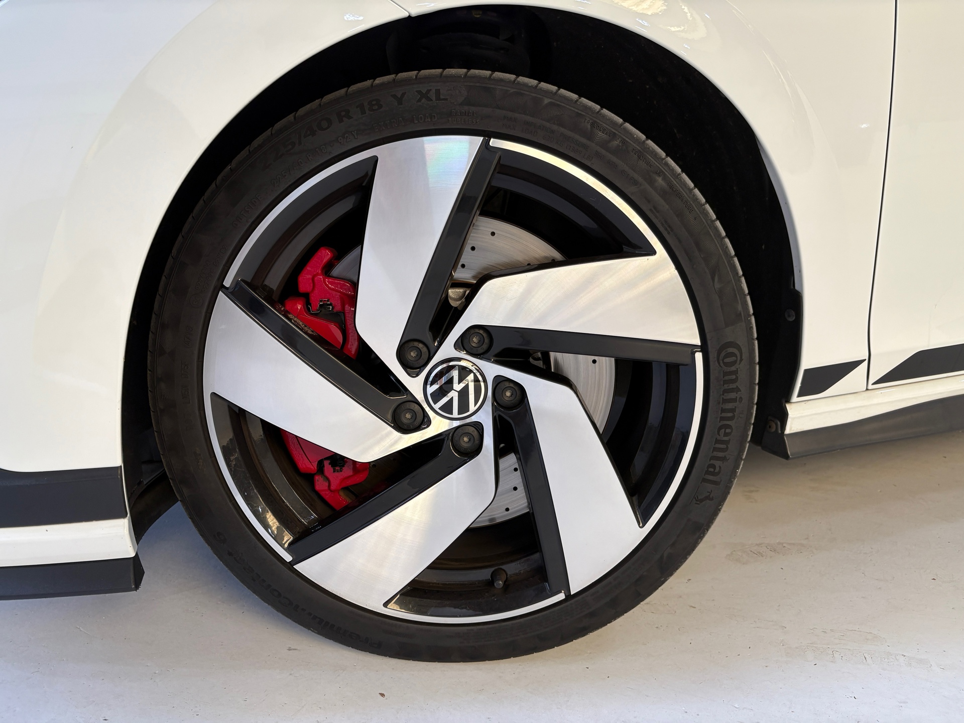 Volkswagen GOLF 2.0 TSI GTI CLUBSPORT 300pk panorama 11