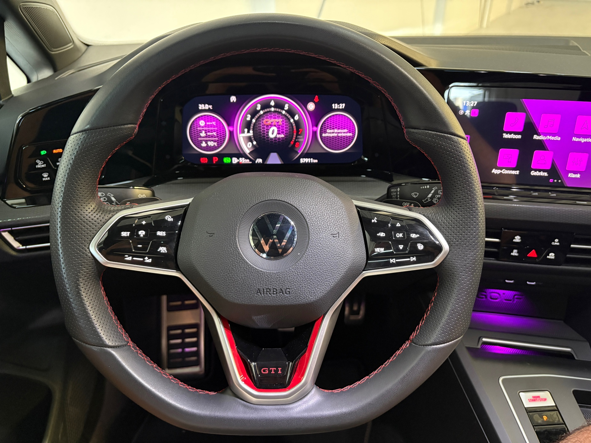 Volkswagen GOLF 2.0 TSI GTI CLUBSPORT 300pk panorama 16