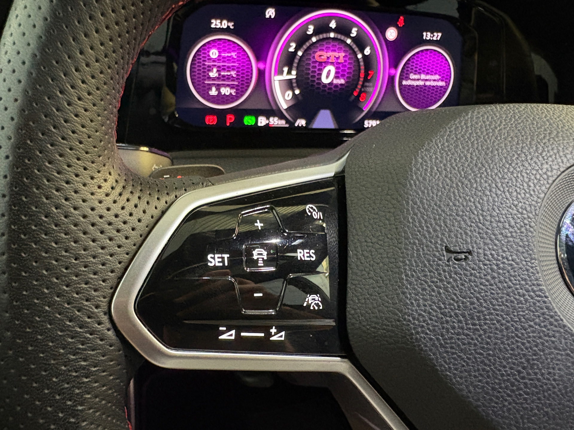 Volkswagen GOLF 2.0 TSI GTI CLUBSPORT 300pk panorama 17