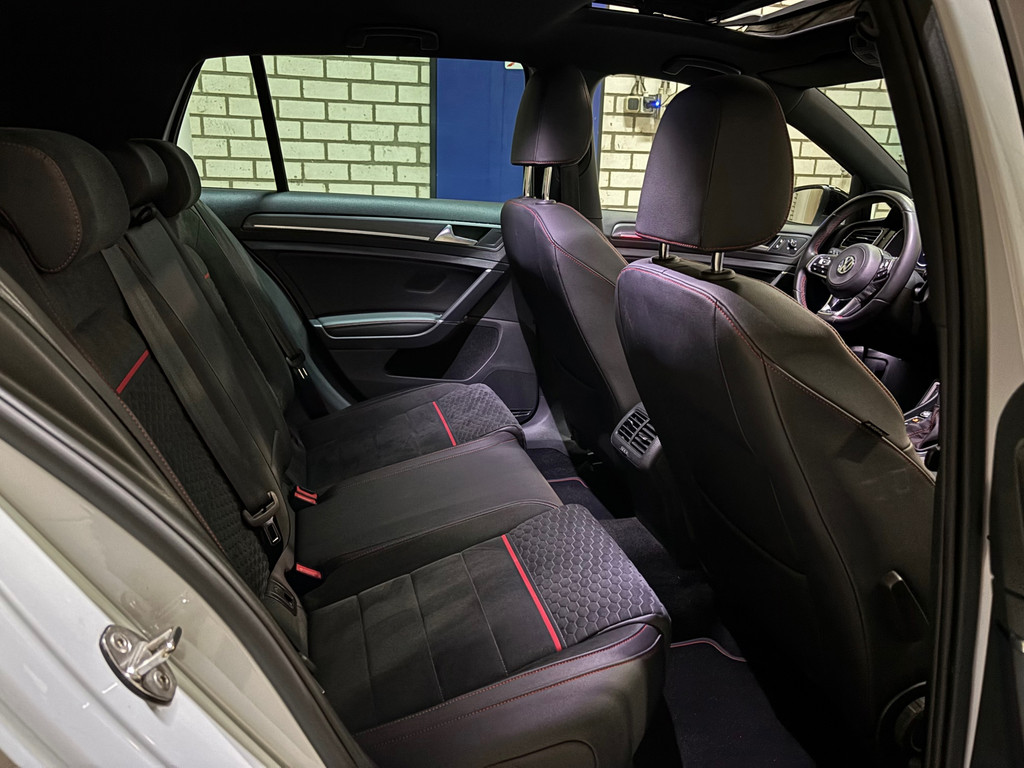 Volkswagen Golf 2.0 TSI GTI Performance 15