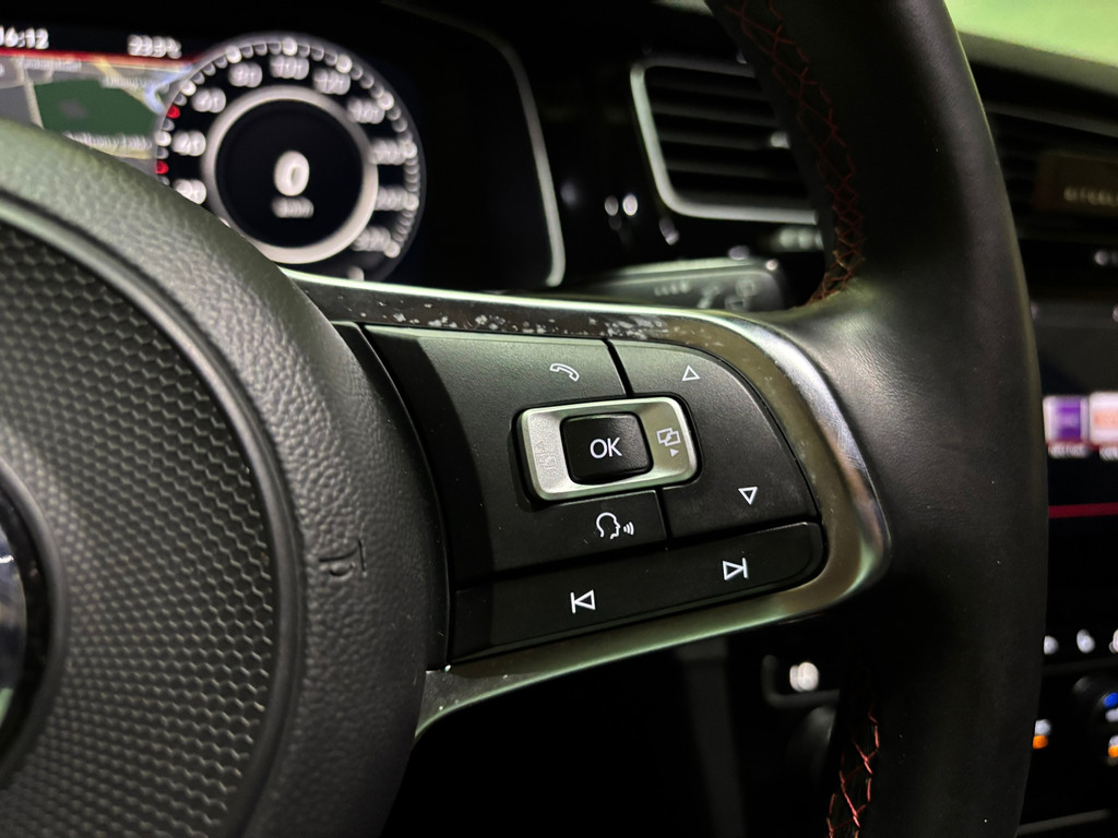 Volkswagen Golf 2.0 TSI GTI Performance 17