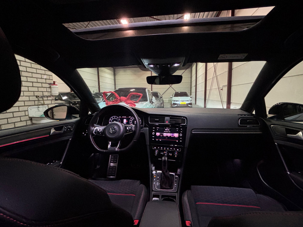 Volkswagen Golf 2.0 TSI GTI Performance 22