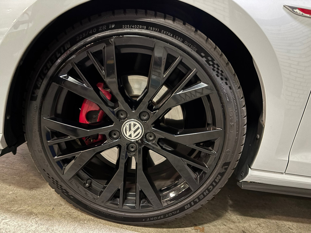 Volkswagen Golf 2.0 TSI GTI Performance 7