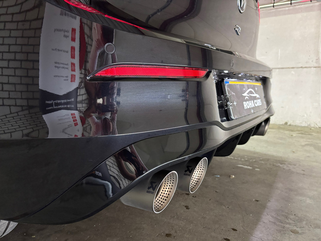 Volkswagen Golf 2.0 TSI R 4Motion Performance AKRA, PANO 9