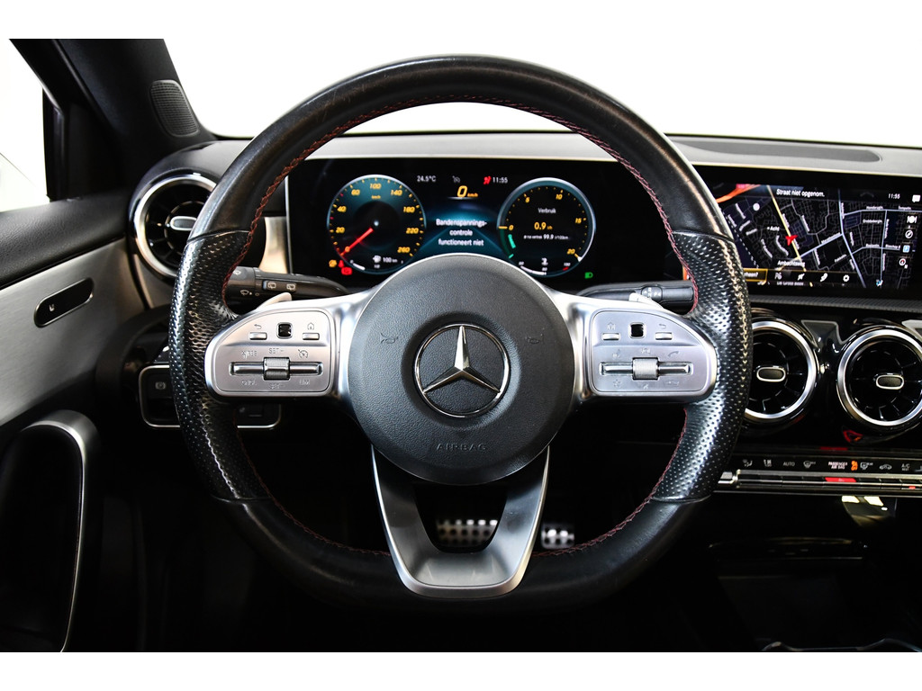 Mercedes-Benz A-klasse 250 AMG Line sfeer, pano 14