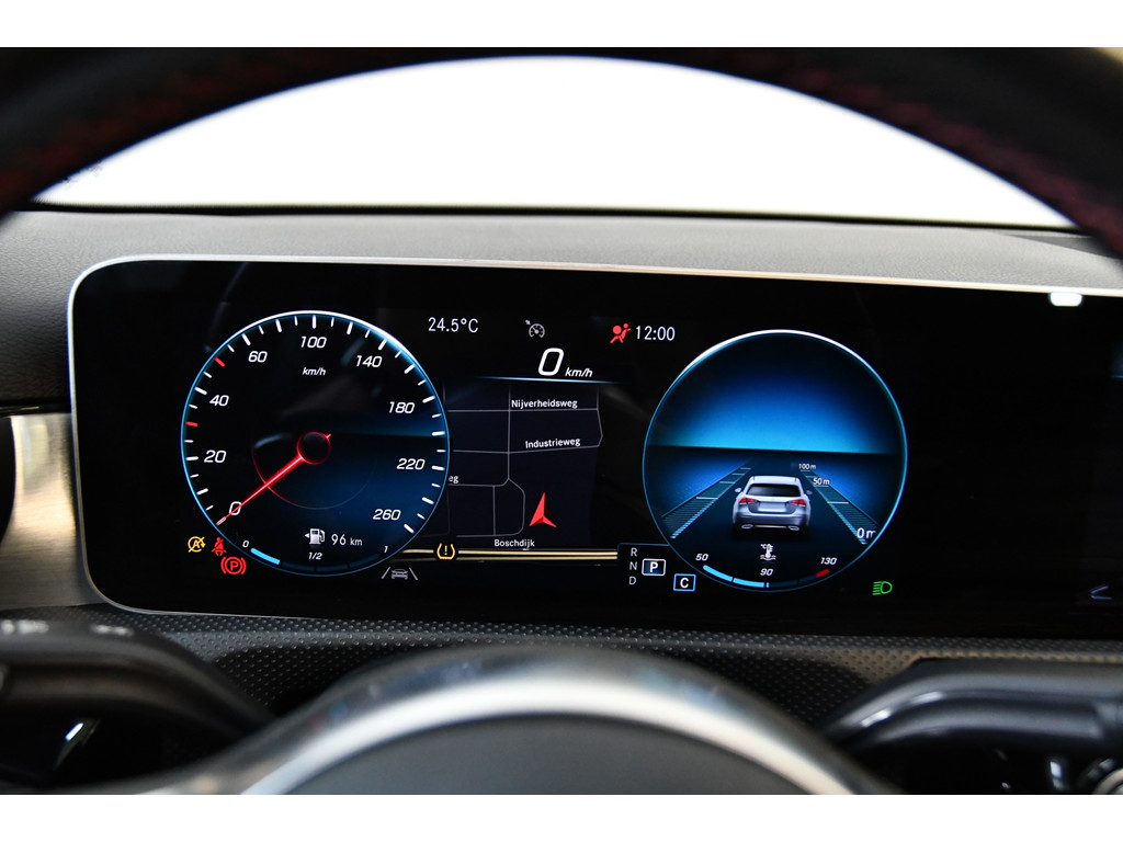 Mercedes-Benz A-klasse 250 AMG Line sfeer, pano 22
