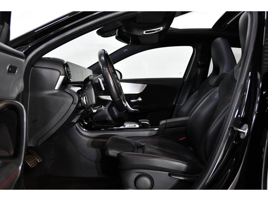 Mercedes-Benz A-klasse 250 AMG Line sfeer, pano 6