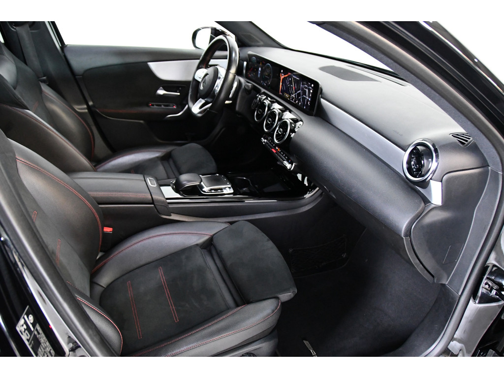 Mercedes-Benz A-klasse 250 AMG Line sfeer, pano 7