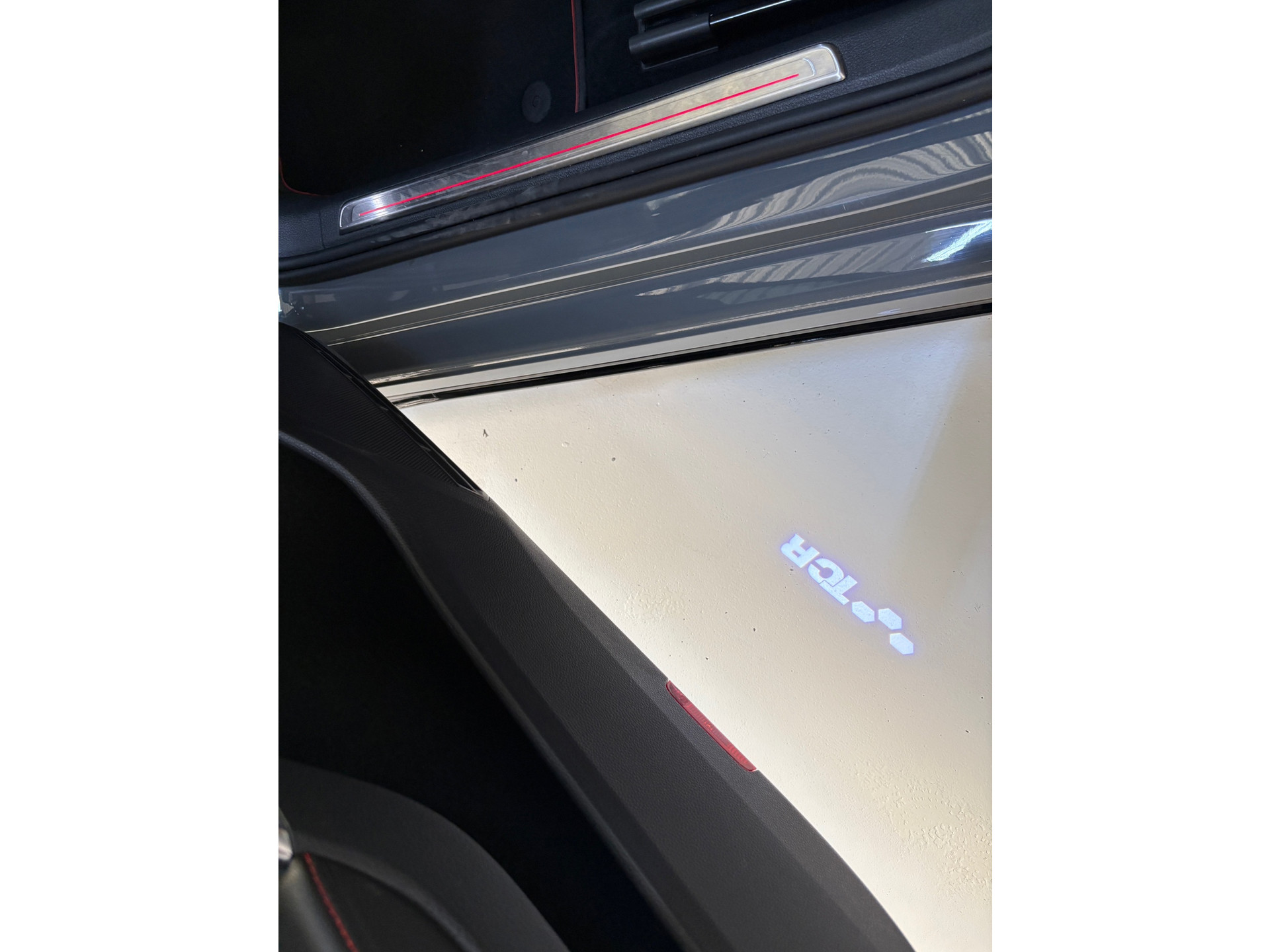 Volkswagen Golf 2.0 TSI GTI TCR/PANO/Keyless/Cam/Sfeerverlichting 22