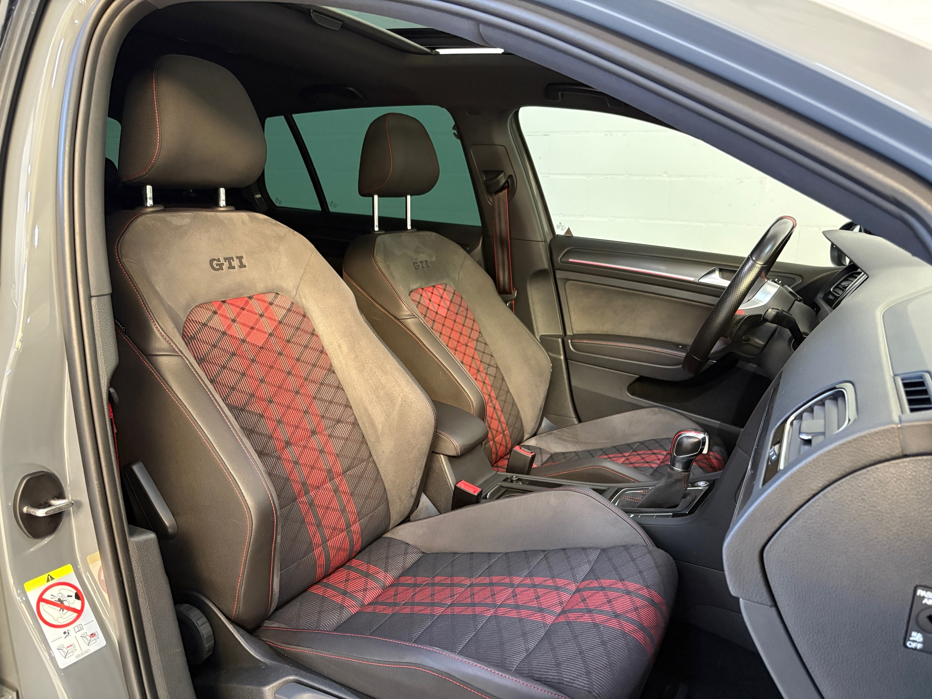 Volkswagen Golf 2.0 TSI GTI TCR/PANO/Keyless/Cam/Sfeerverlichting 8