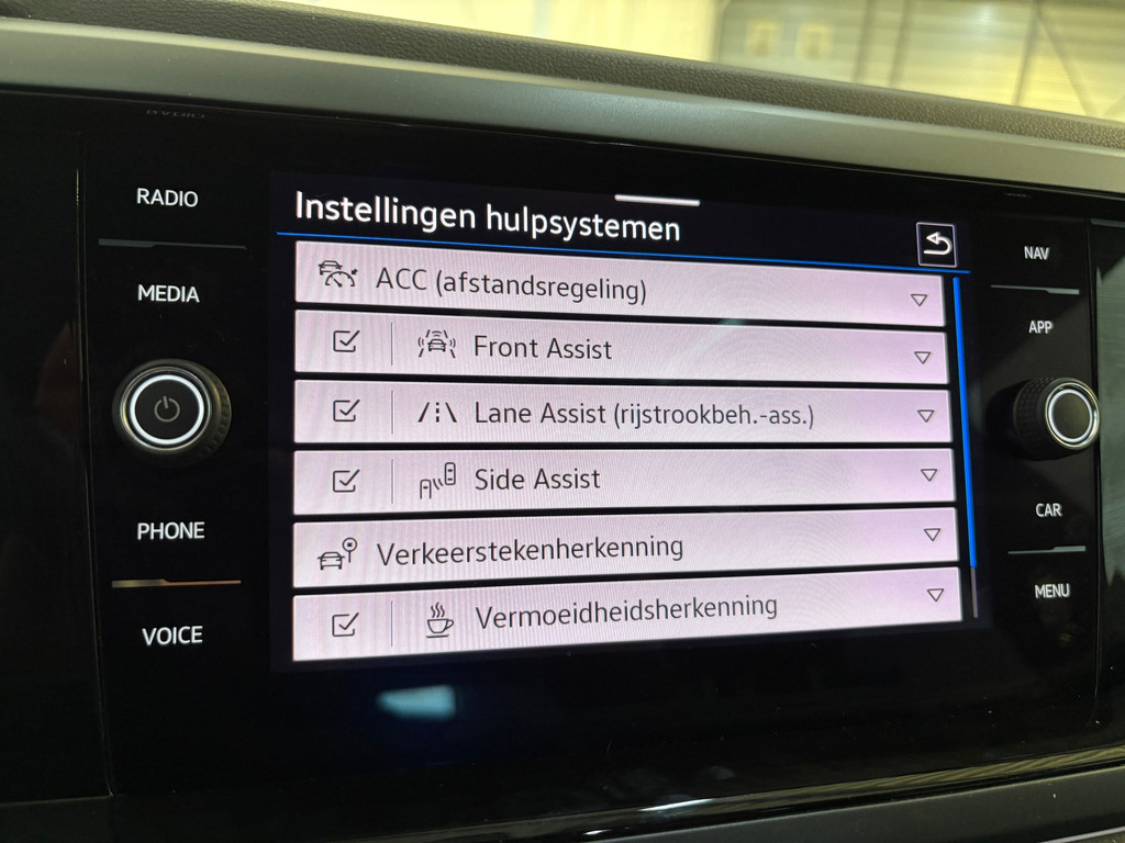 Volkswagen Polo 1.0 TSI R-Line Business Pano/Beats/Aut/Side-assist 20