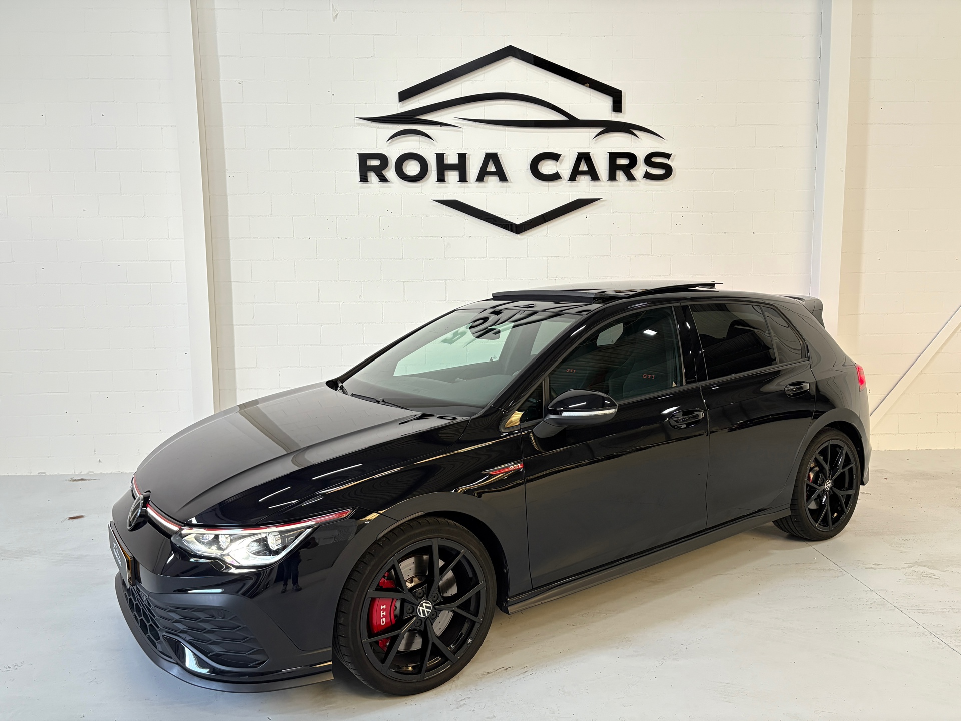 Volkswagen GOLF 2.0 TSI GTI CLUBSPORT 300pk panorama 1