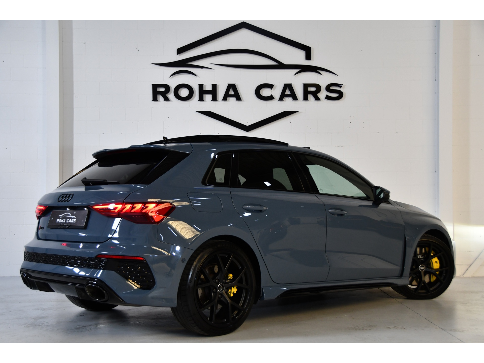 Audi A3 Sportback 2.5 TFSI RS 3 quattro Pano/Sfeer/Keyless/Matrix 19